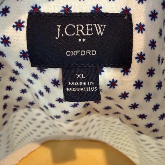 J. Crew Patterned short sleeve Oxford Shirt size XL - Picture 4 of 6
